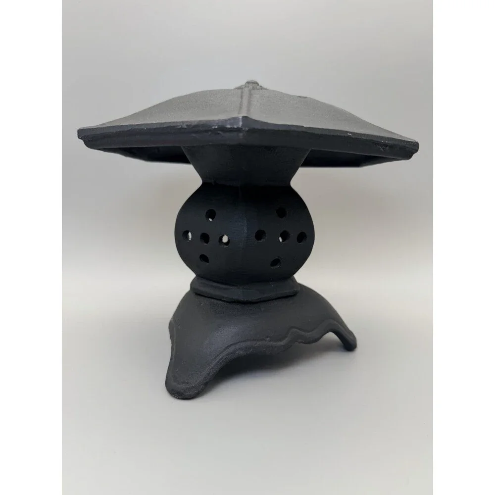 VTG Japanese Pagoda Garden Lantern Cast Aluminum Lightweight Rustproof Black